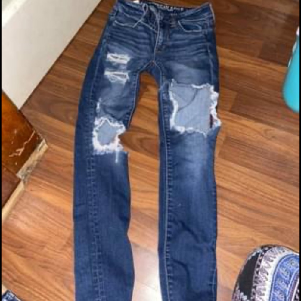 American Eagle Skinny ripped jeans